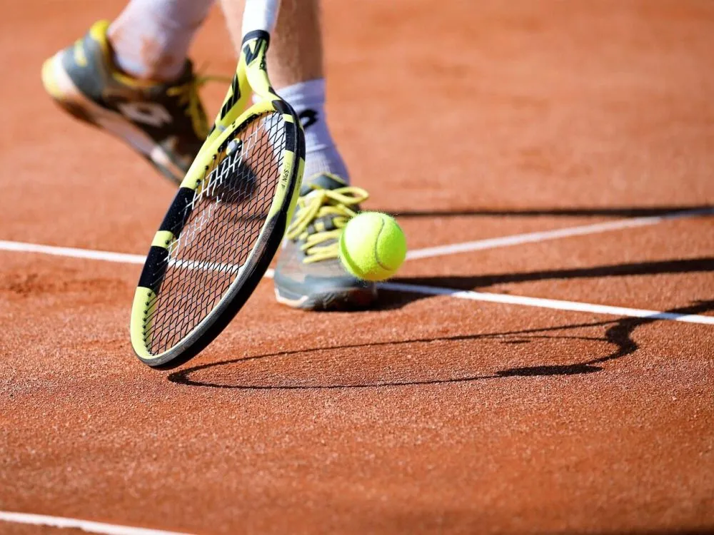 Zdjęcie Ile kosztuje tenis? Poznaj wszystkie wydatki i uniknij niespodzianek