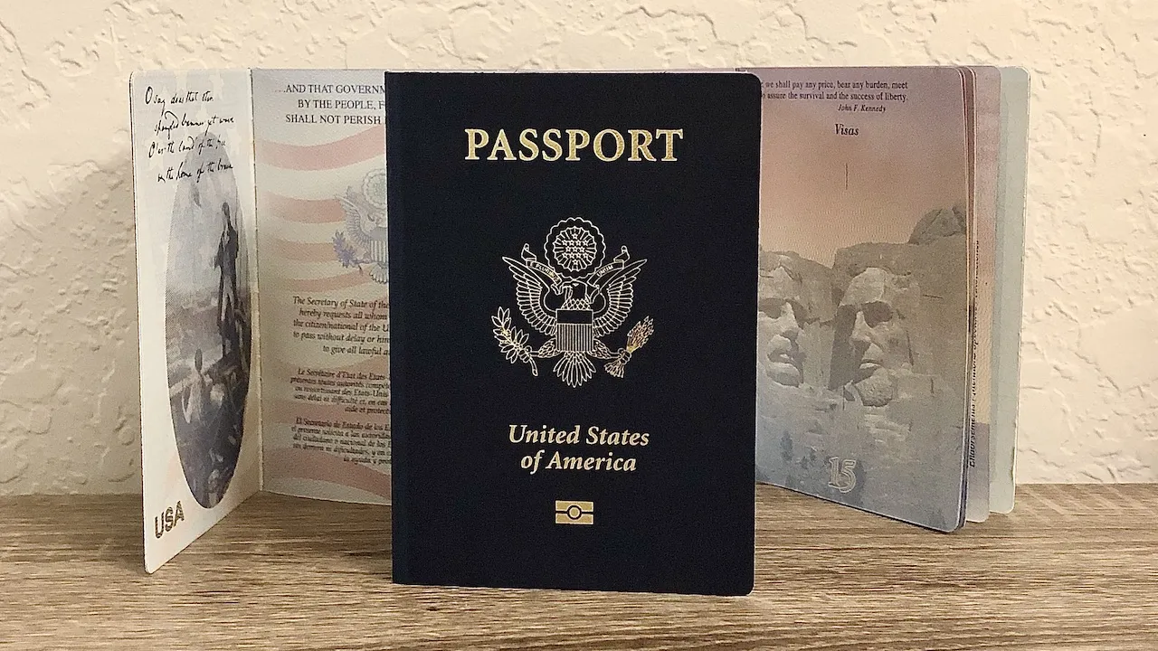 Zdjęcie Jak wygląda paszport amerykański? Odkryj jego unikalne cechy