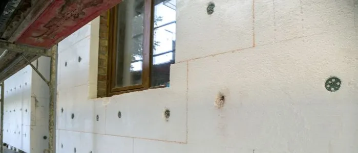 Zdjęcie Kiedy kołkować styropian, aby uniknąć problemów z izolacją?