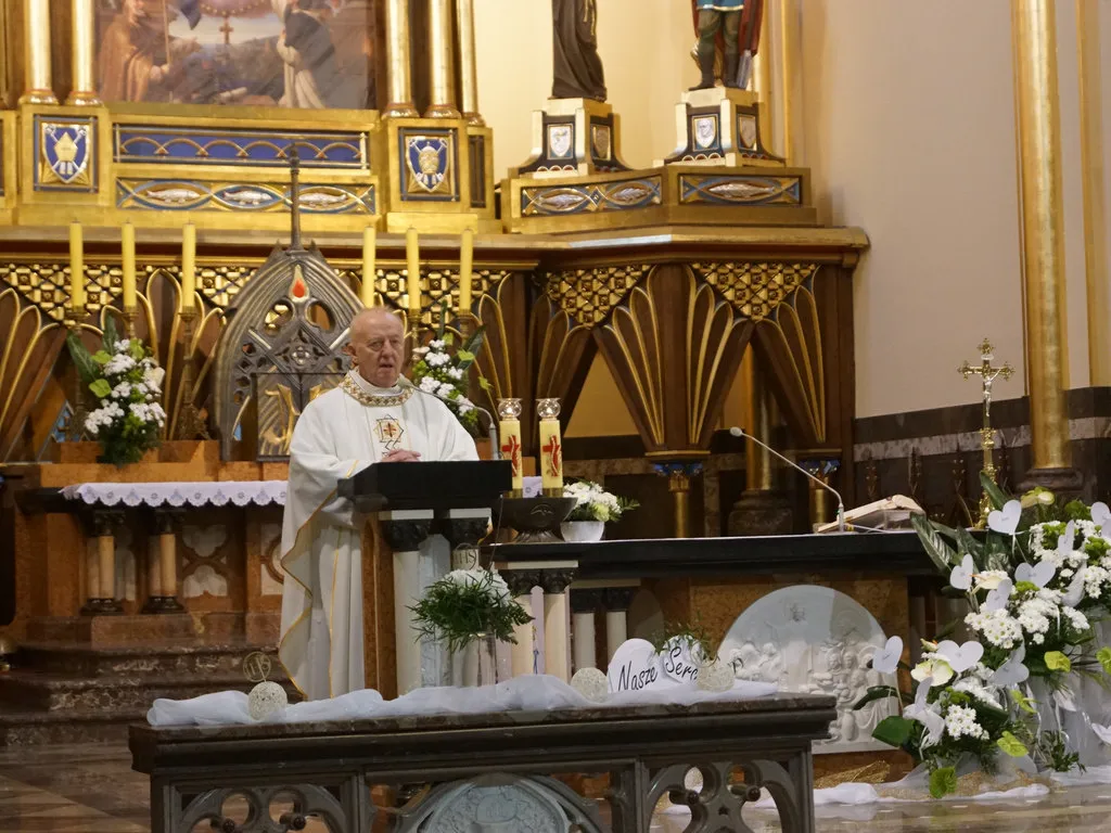 Zdjęcie Inspirujące kazanie na Dzień Edukacji Narodowej: rola nauczycieli