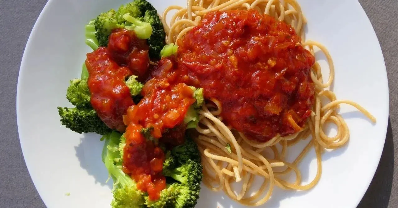 Zdjęcie Spaghetti bez mięsa z warzywami – zdrowa alternatywa na obiad