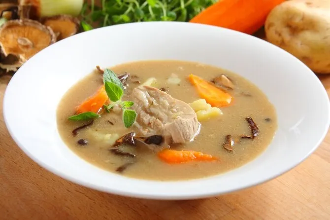 Zdjęcie Jaką zupę na żeberkach przygotować? Przepisy na pyszne dania