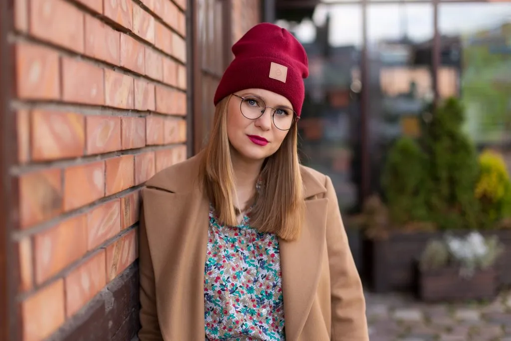 Zdjęcie Jaka czapka do okularów? 5 najlepszych rodzajów i porady