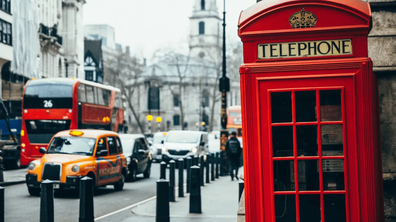 Zdjęcie Ile kosztuje autokar do Londynu? Sprawdź ceny i porady na podróż