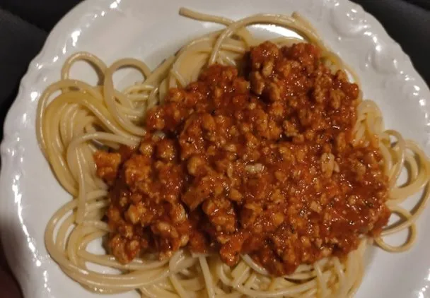 Zdjęcie Spaghetti bolognese Okrasa: wyjątkowy przepis na pyszny obiad