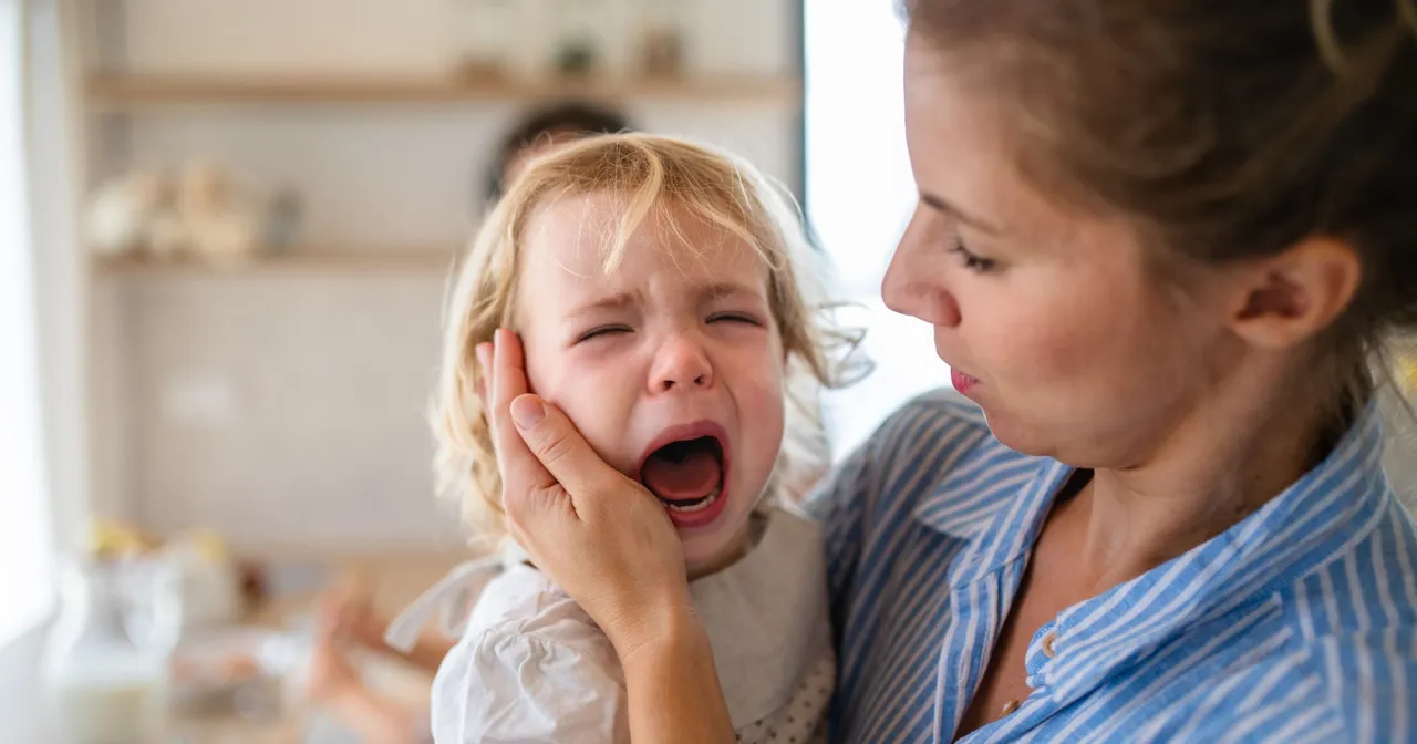 dziecko płaczące lęk separacyjny