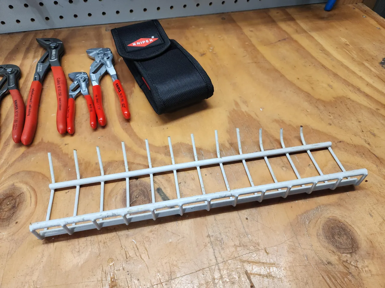 Narzędzia do budowy stojaka DIY