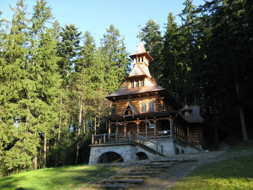 Kaplica Jaszczurówka styl zakopiański