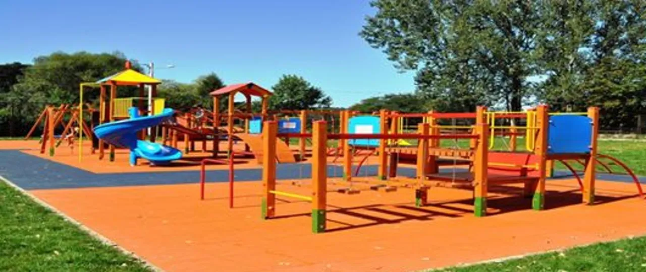 Bezpieczny plac zabaw dla dzieci normy i zasady