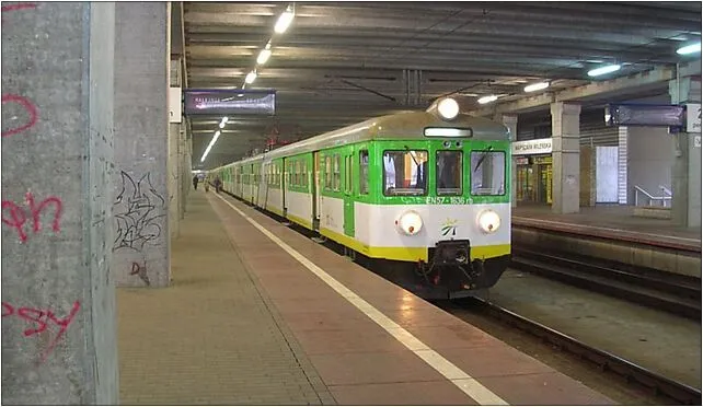 Dworzec Warszawa Wileńska wnętrze, perony