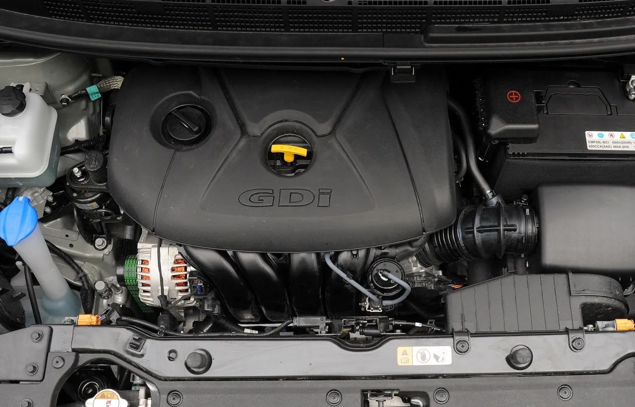 Kia Carens IV silnik benzynowy GDI