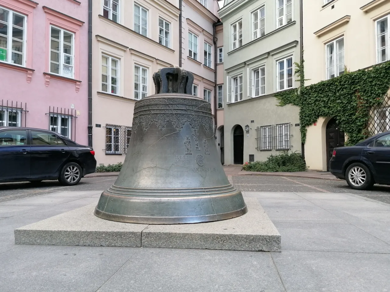 Kanonia Warszawa dzwon