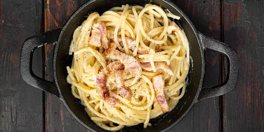 Oryginalne składniki carbonara guanciale pecorino jajka pieprz