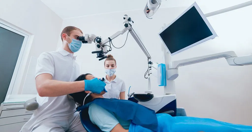 Leczenie kanałowe pod mikroskopem cena