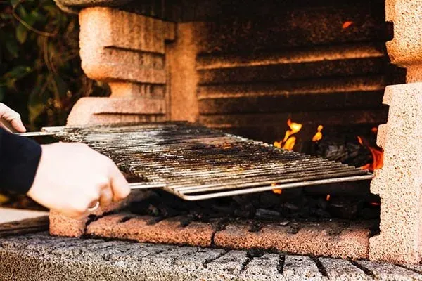 czyszczenie i konserwacja grilla betonowego