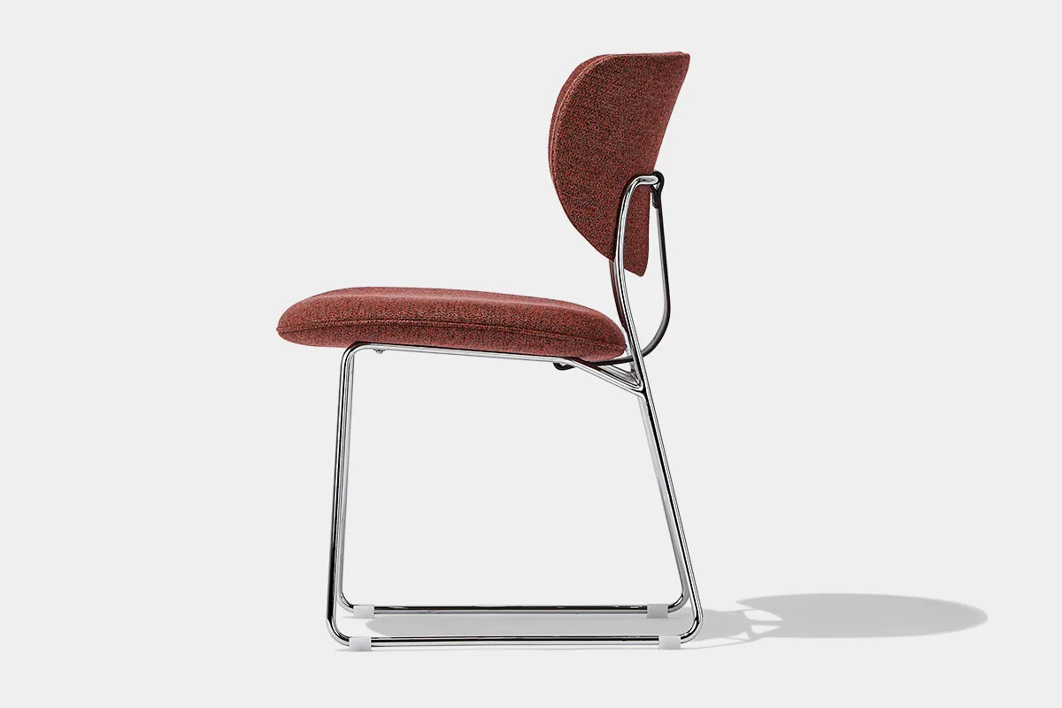 chromowane krzesło przed i po malowaniu