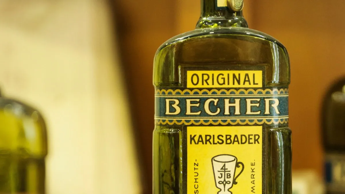 Becherovka butelka i muzeum