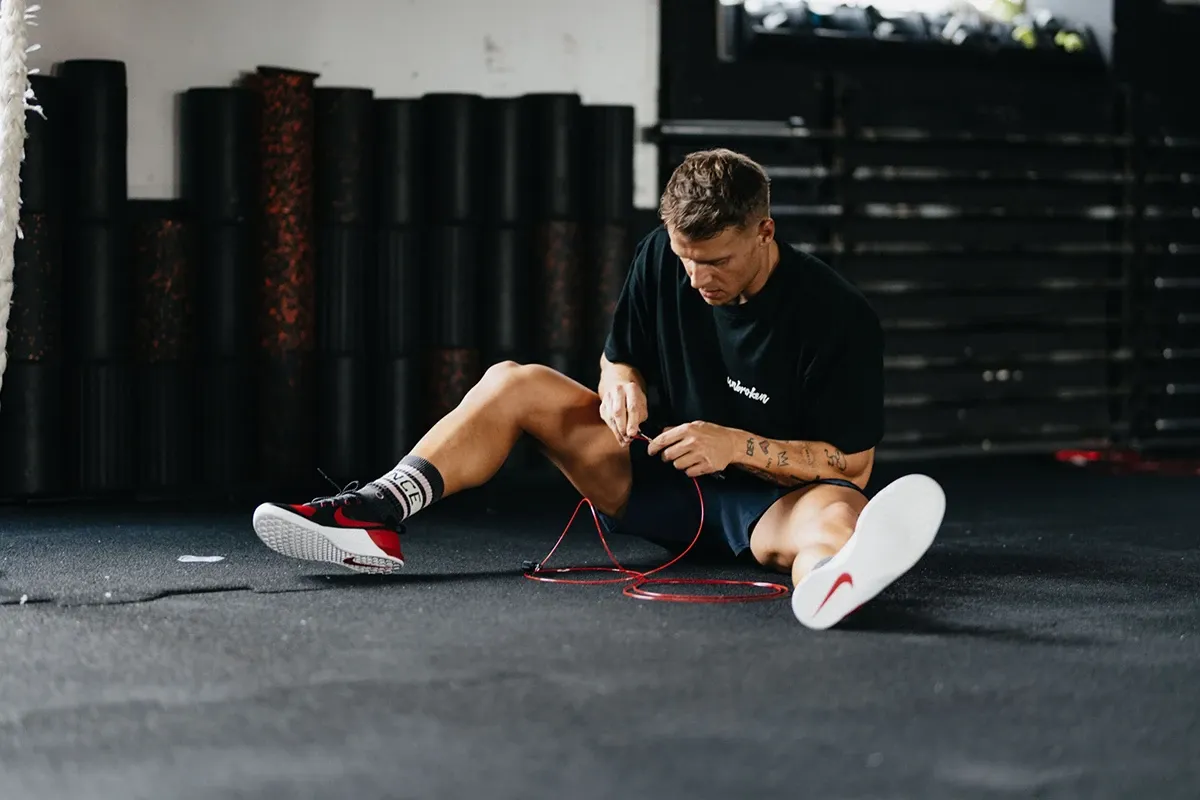 osoba początkująca crossfit sprzęt