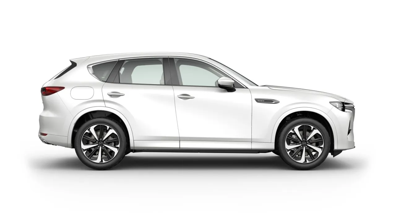 Biały SUV Mazda CX-60 z napędem PHEV. Atrakcyjny leasing do 150 tys. zł.