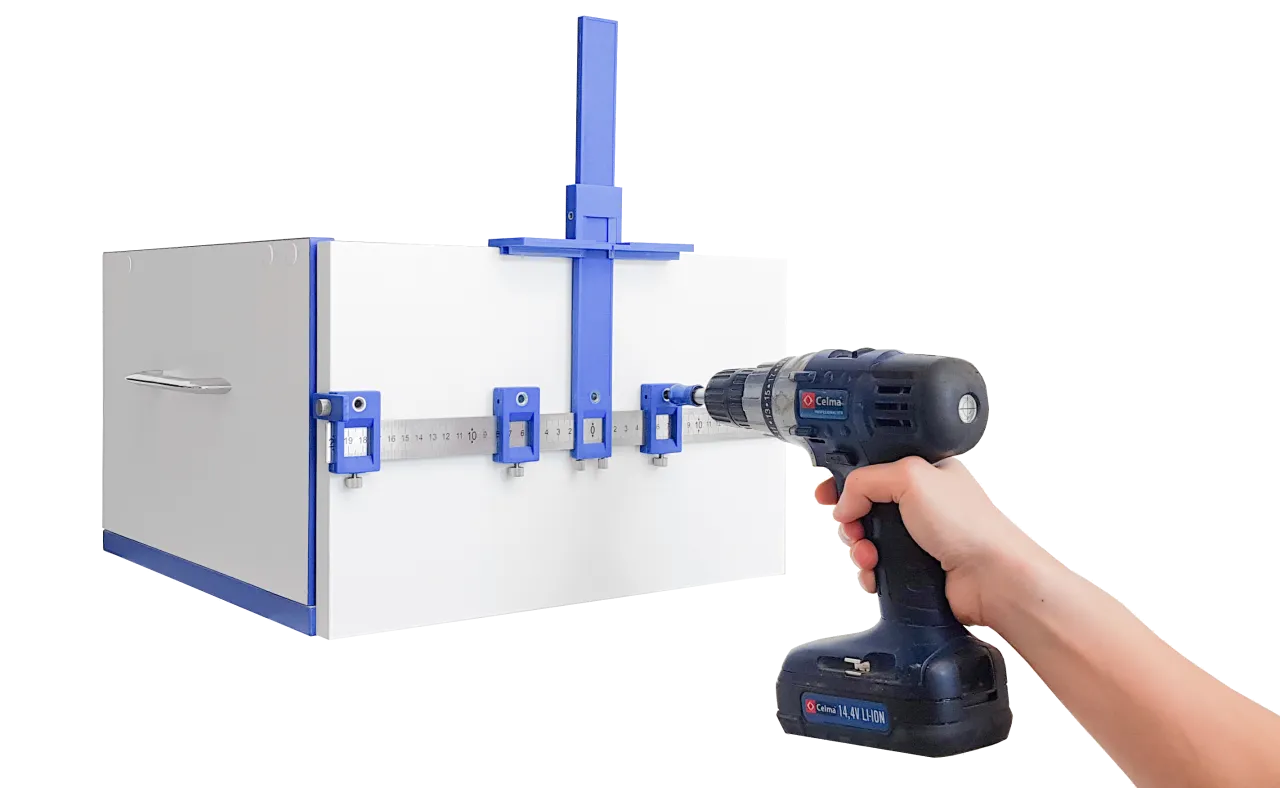 Narzędzia do wycinania otwor&oacute;w w płycie meblowej