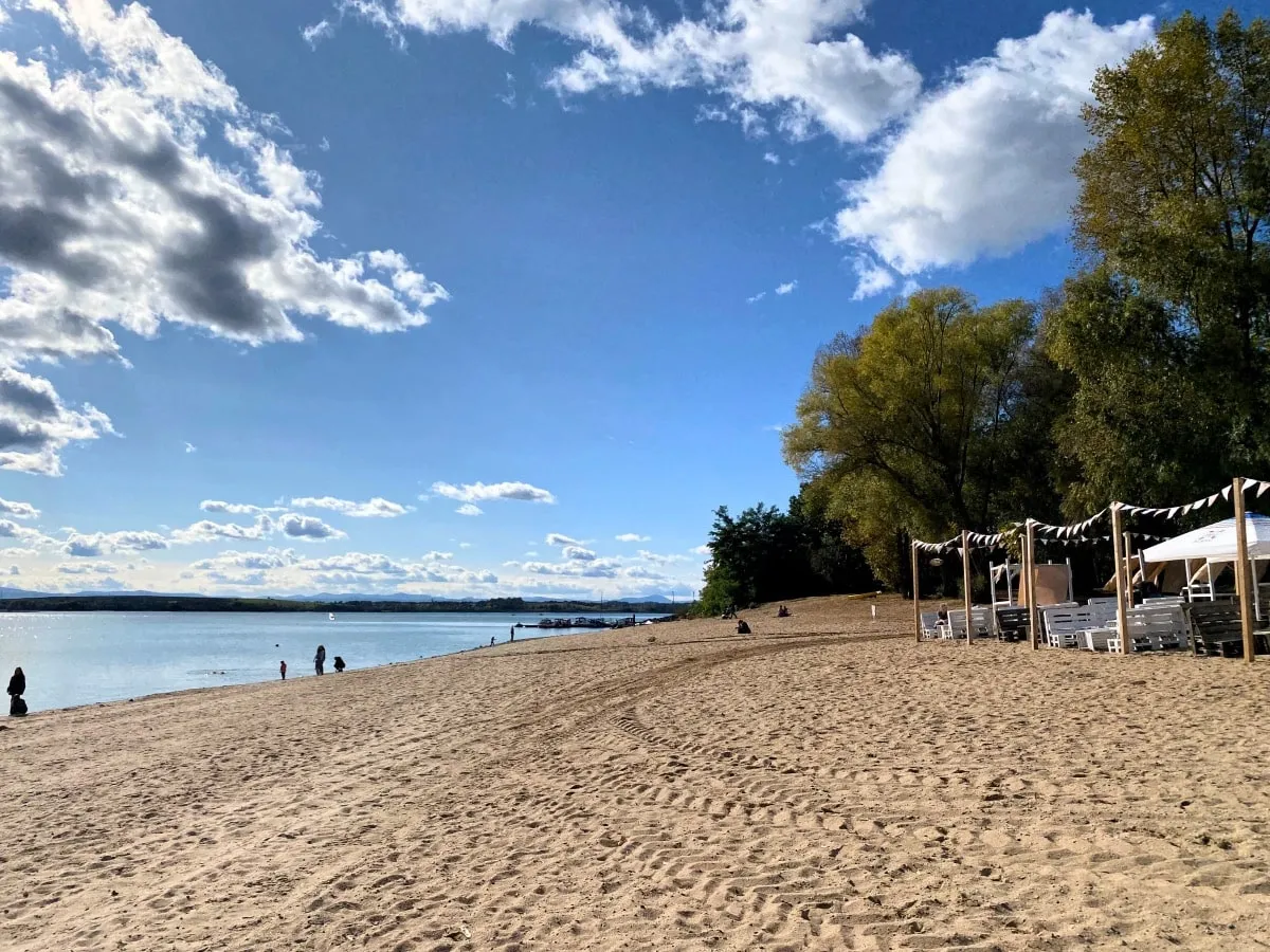 Jezioro Mietkowskie plaża Borzygniew dzieci