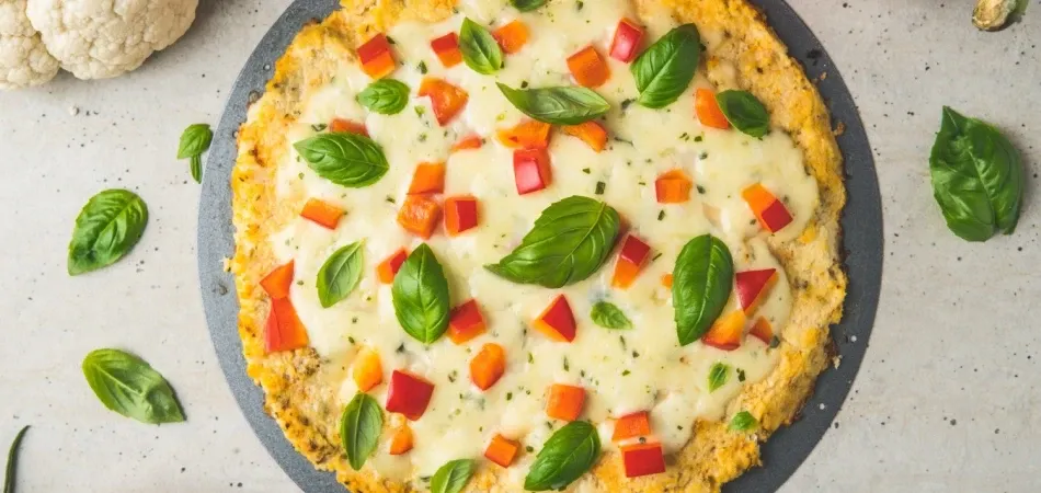pizza na spodzie z kalafiora