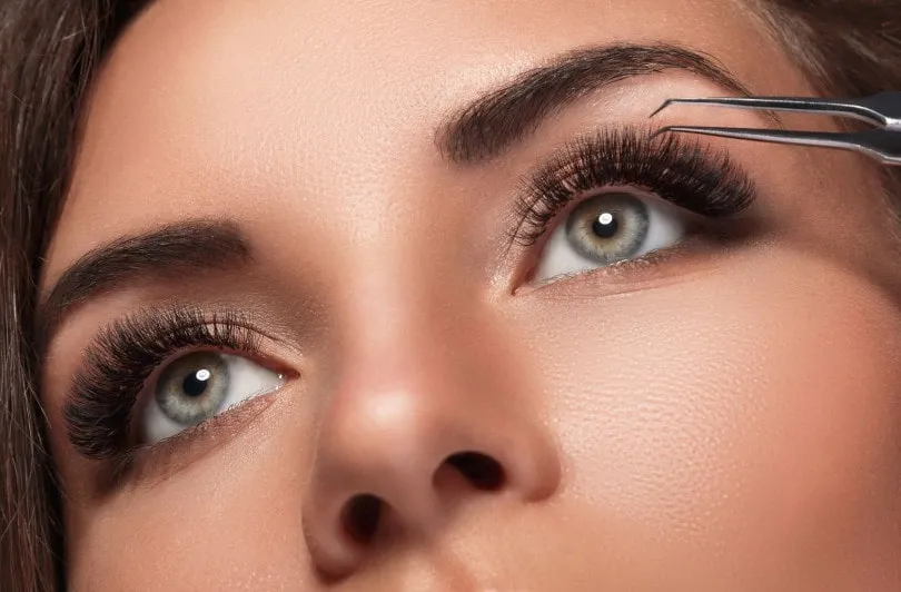 różne kształty oczu i jak dobrać rzęsy