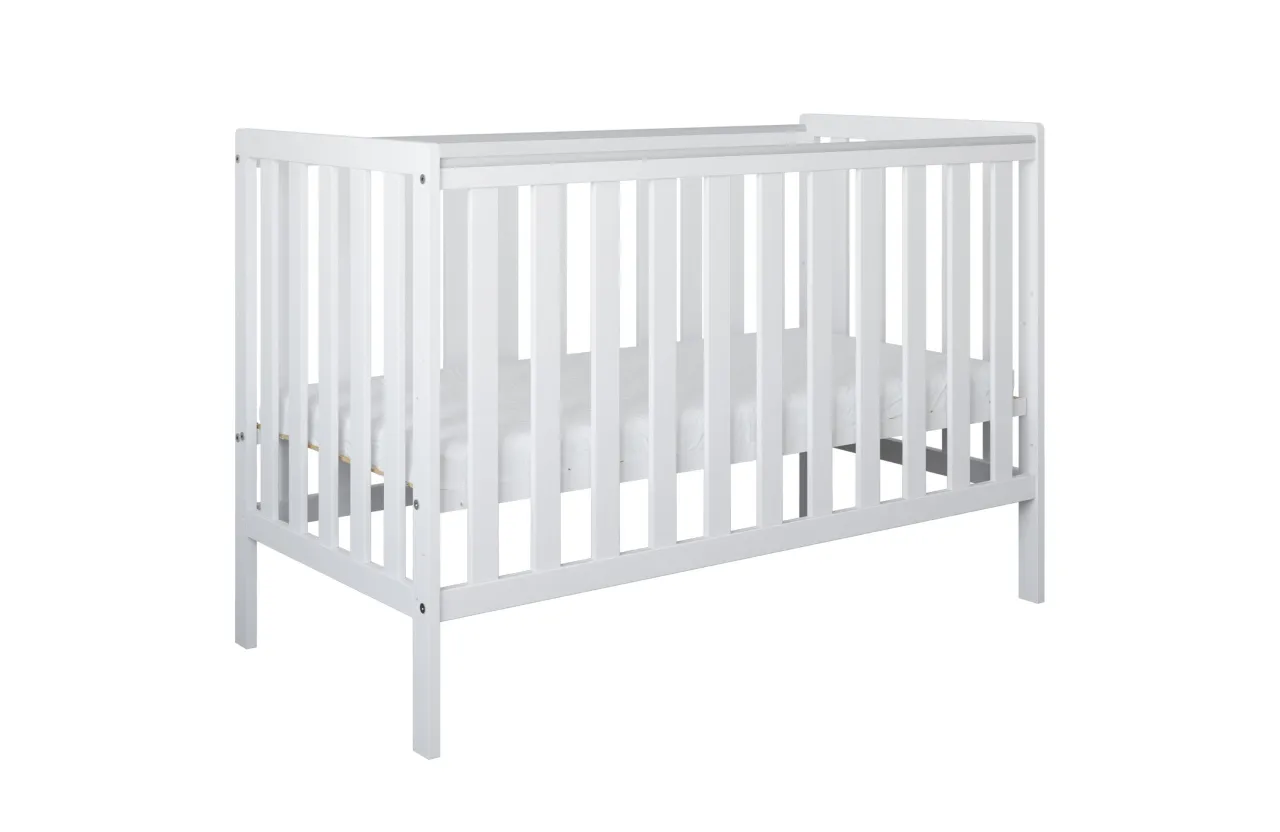 Puste bezpieczne ł&oacute;żeczko niemowlęce