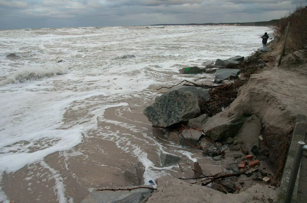 Erozja brzegu morskiego Bałtyk