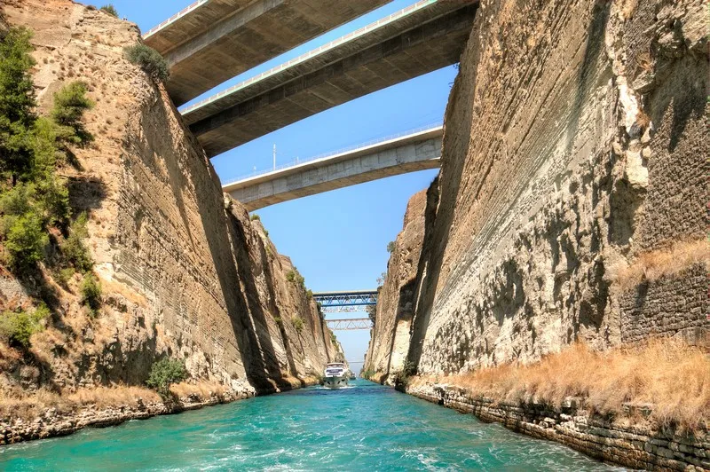Kanał Koryncki widok z mostu