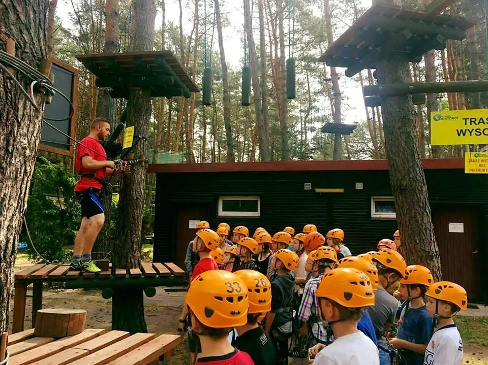 Park Rozrywki Doktorce widok ogólny rodzinny park linowy