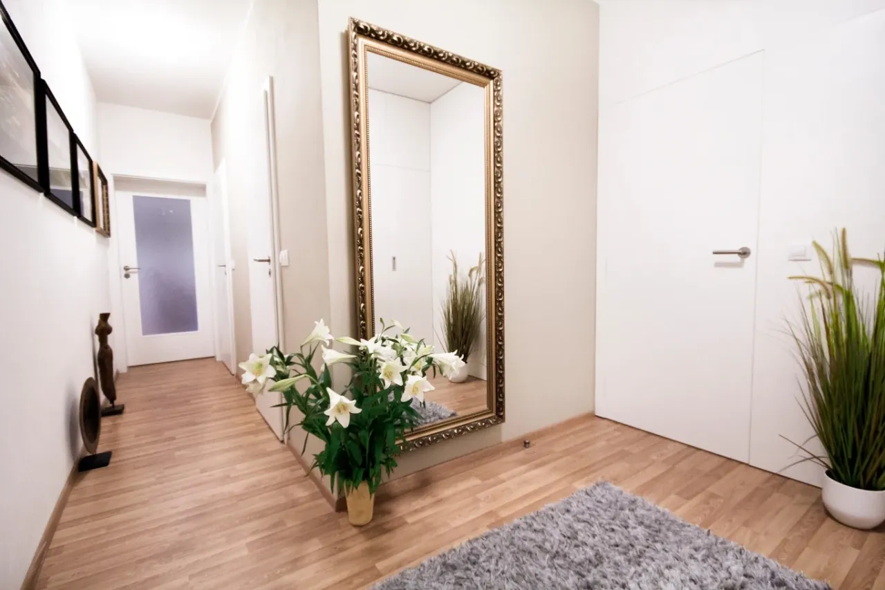 feng shui lustro drzwi wejściowe energia chi