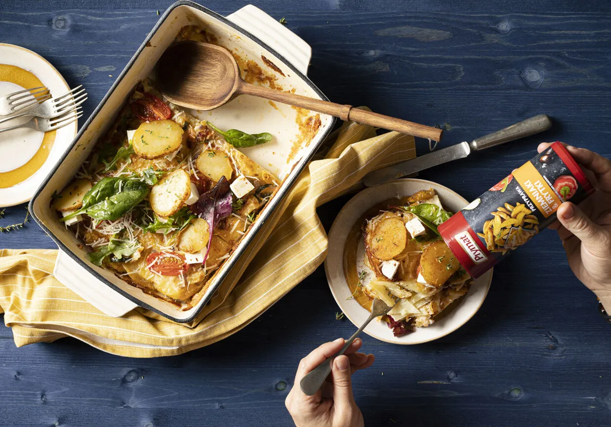 Apetyczna wegetariańska zapiekanka ziemniaczana