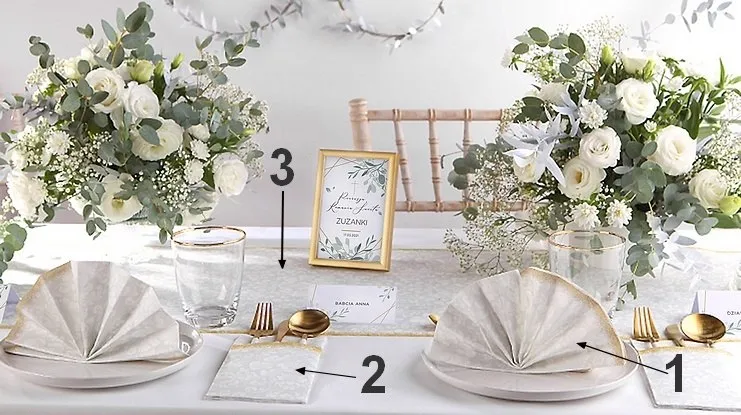 st&oacute;ł komunijny w restauracji dekoracje