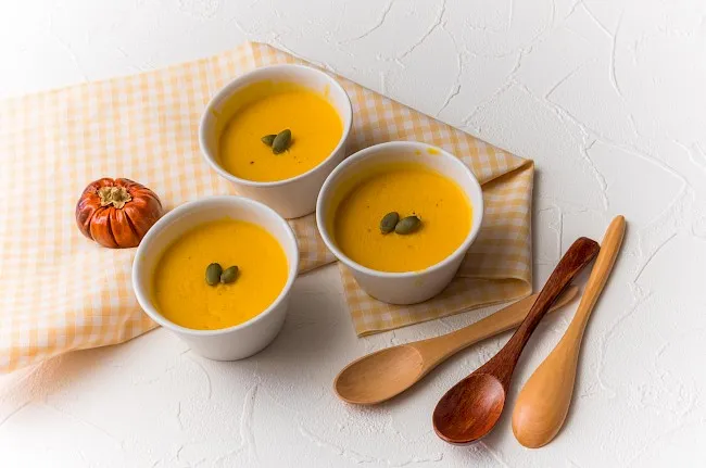 porównanie zup dyniowych kalorie