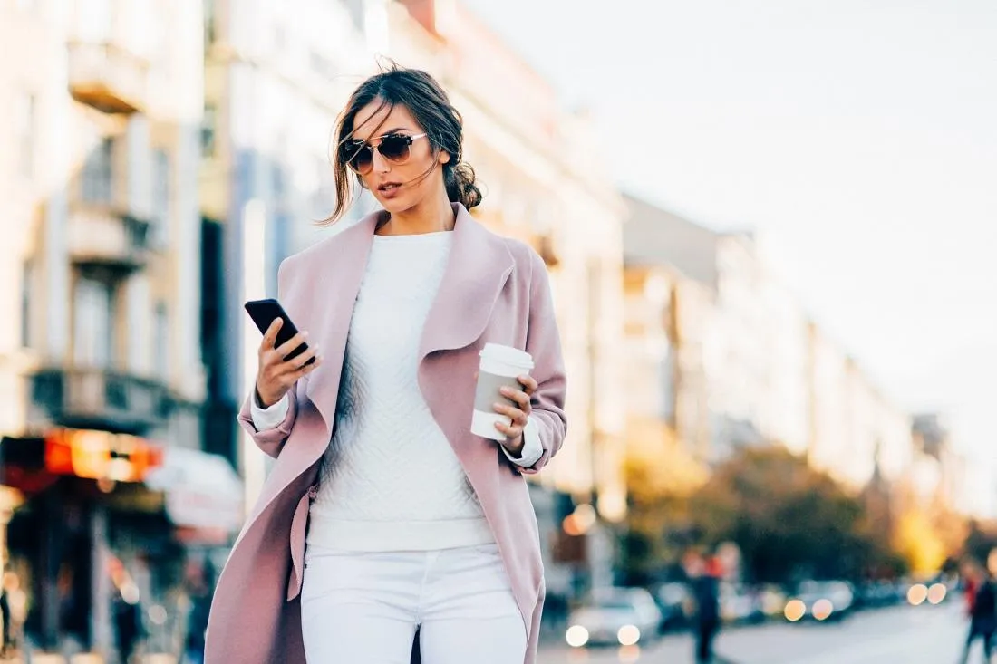 Zdjęcie Żakiet pudrowy róż: 20+ stylizacji na każdą okazję?