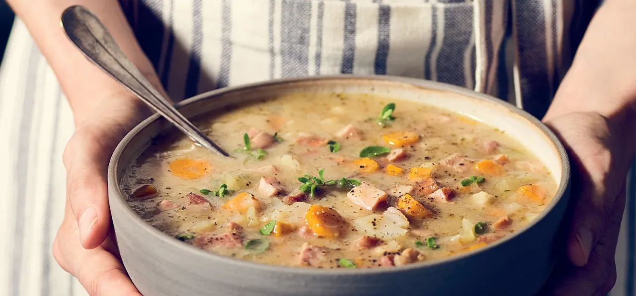 różne rodzaje zup z ryżem