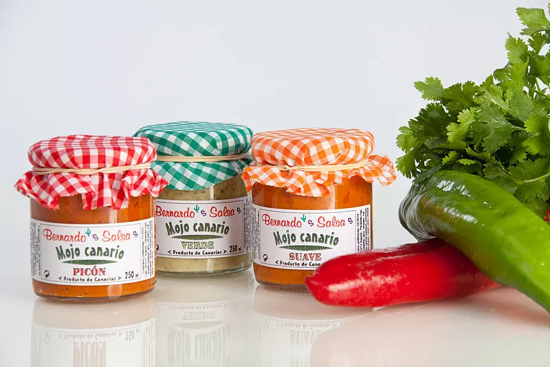 Sosy Mojo z Teneryfy, mi&oacute;d palmowy, kozie sery