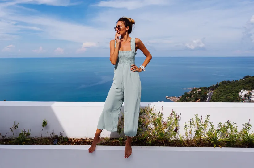 modne kombinezony trendy 2025 2026