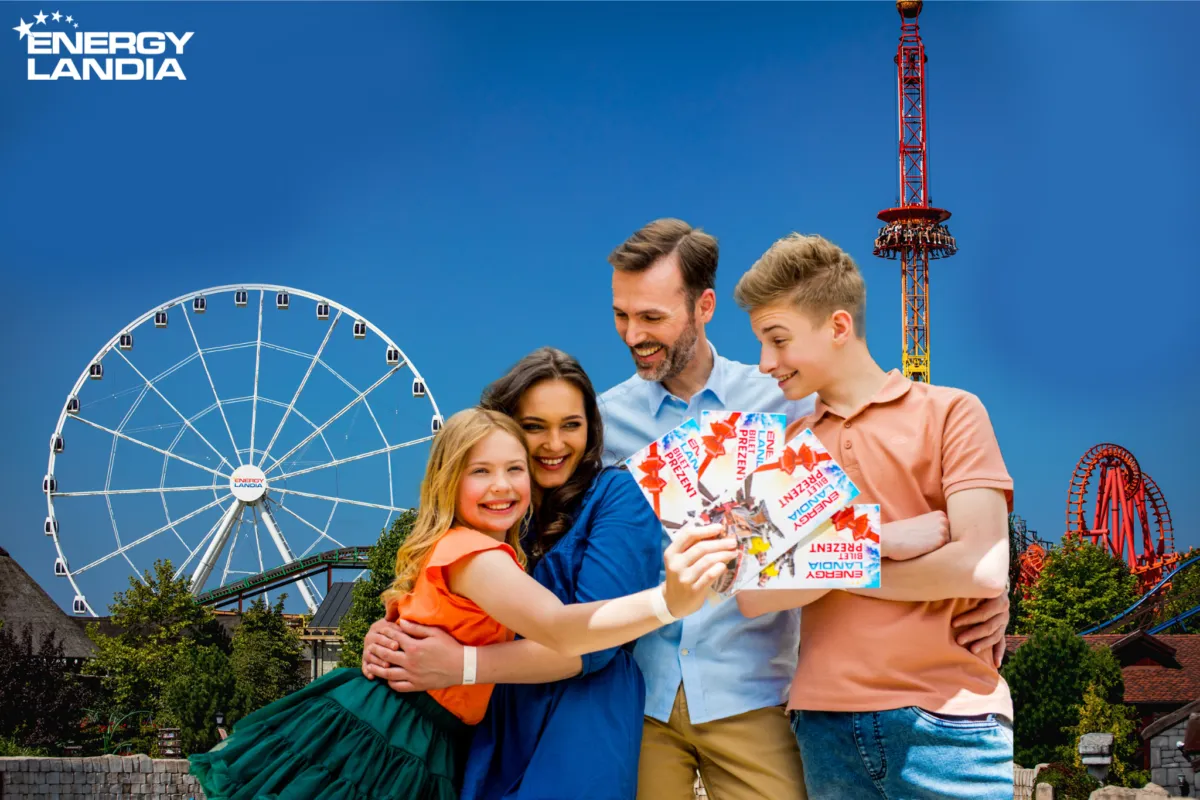 Rodzina w Energylandii z biletami