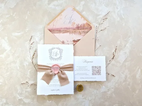 eleganckie zaproszenia z pieczęcią lakową i wstążką