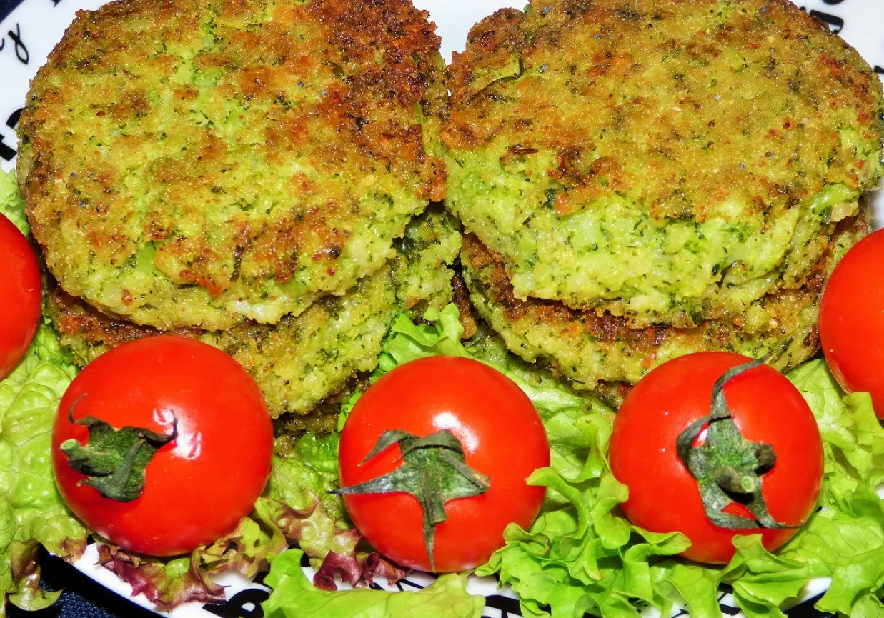 wegetariańskie kotlety z brokuła i kaszy jaglanej
