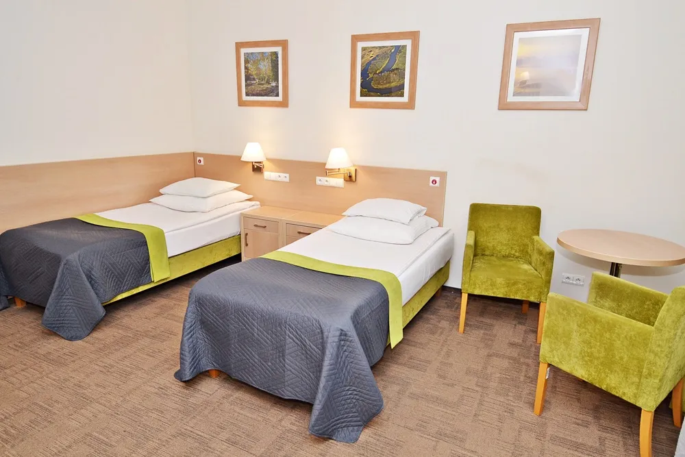 Sanatorium Wojskowe Busko-Zdrój baza zabiegowa pokoje