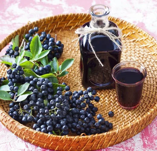 składniki na nalewkę z aronii