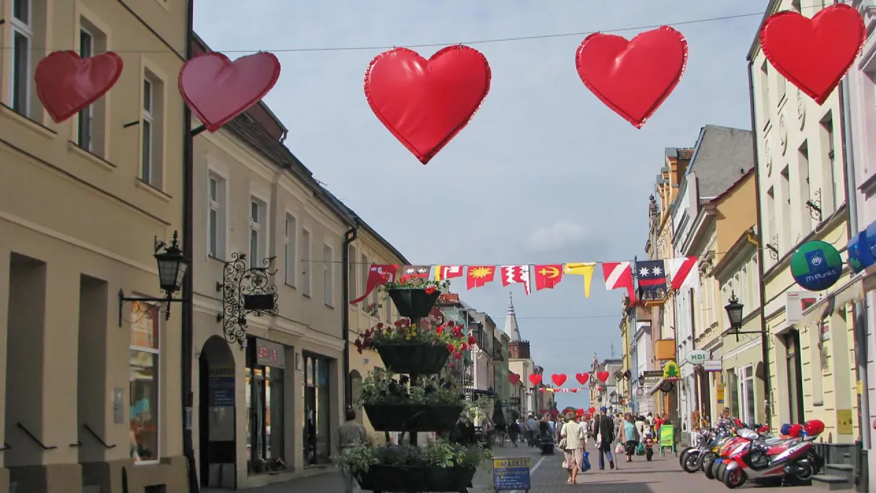 Romantyczne miasto w Polsce dla par, np. Kazimierz Dolny lub Chełmno