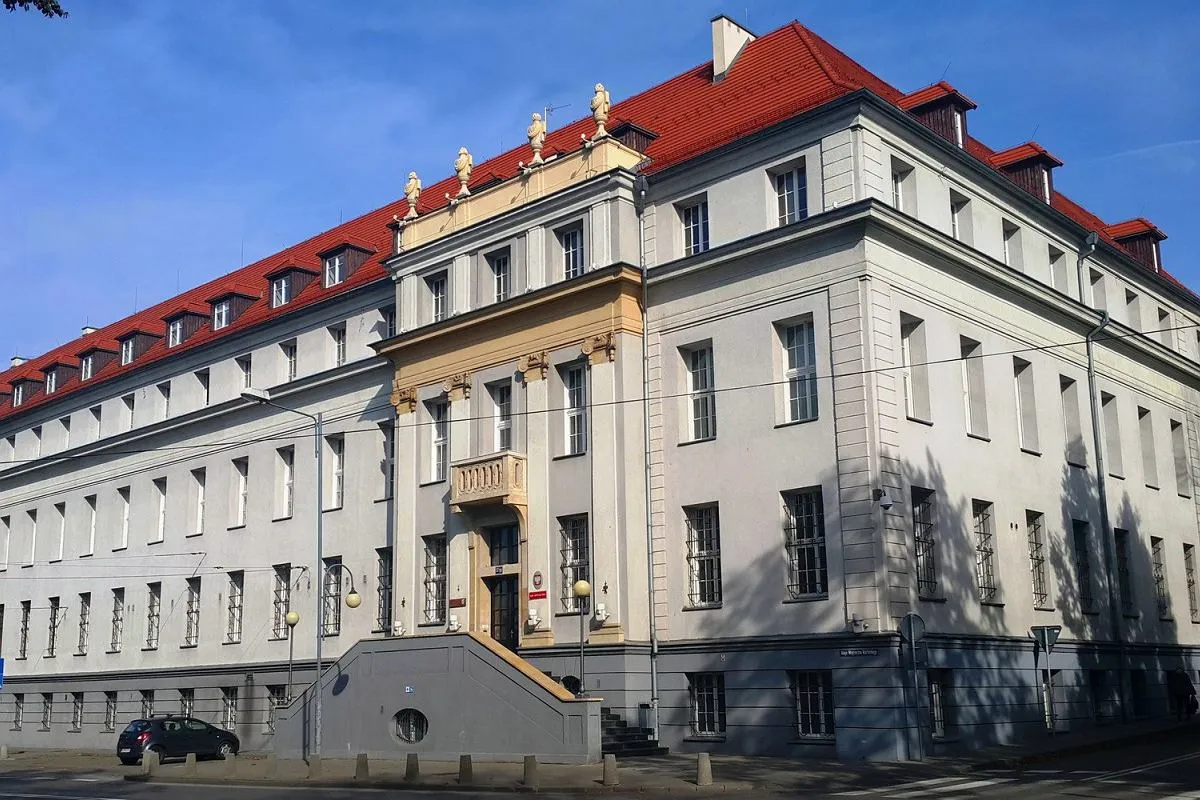 Sąd apelacyjny w Polsce różnice procedur cywilnych i karnych