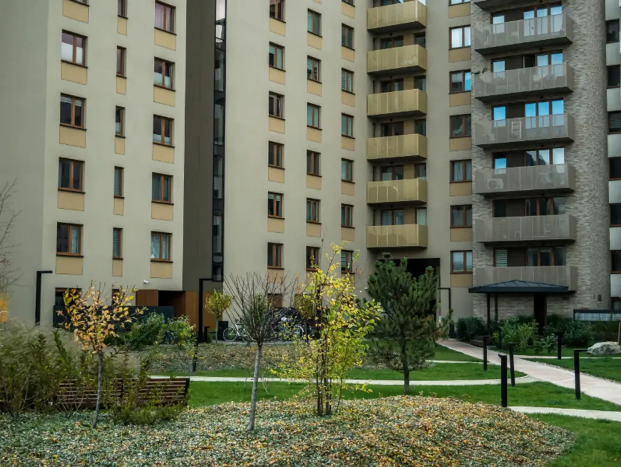 Porównanie spółdzielnia mieszkaniowa wspólnota mieszkaniowa infografika