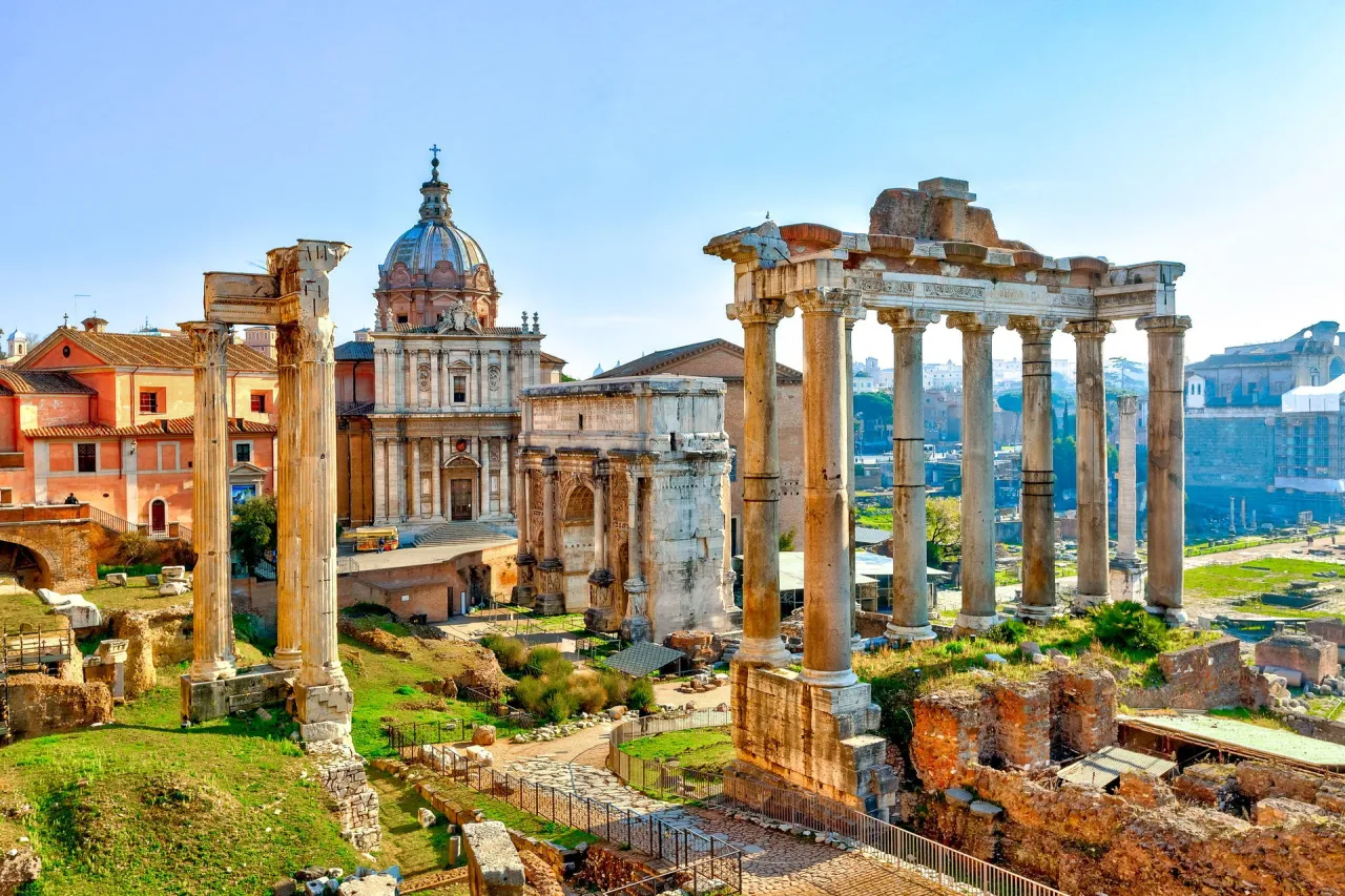 Rzym sezon turystyczny ceny noclegów