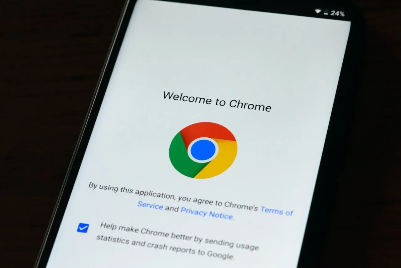 aktualizacja chrome na telefonie android ios