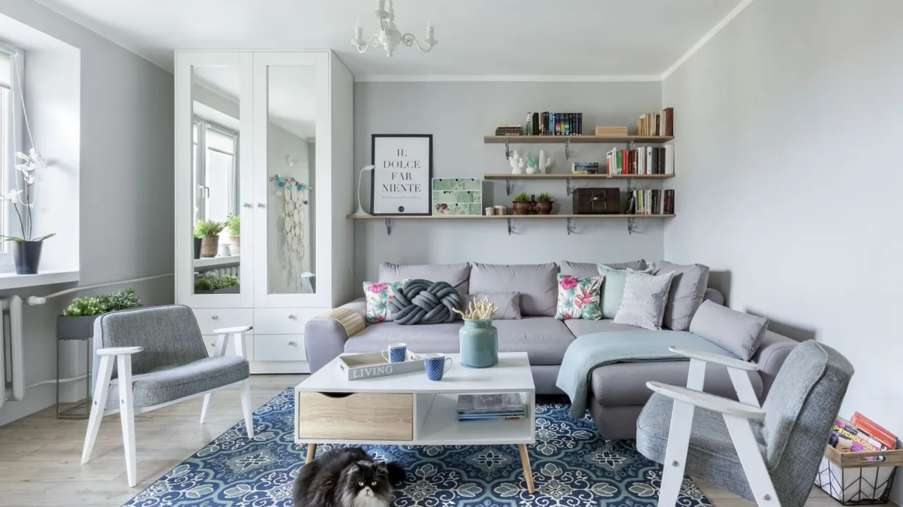 co postawić na p&oacute;łce w salonie, pomysły na dekoracje p&oacute;łek